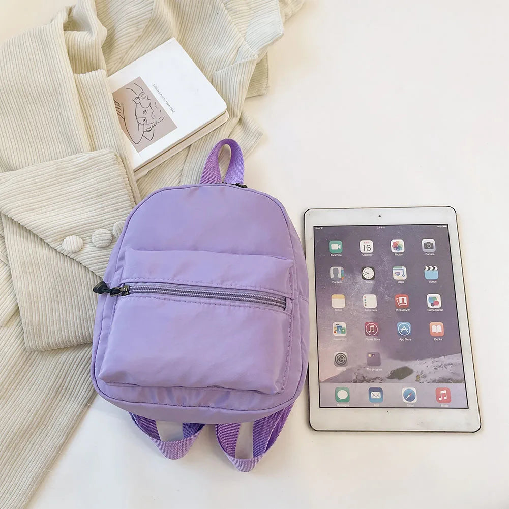 🎒 Mochila Mini para Mujer de Nylon en Colores Sólidos 💜✨