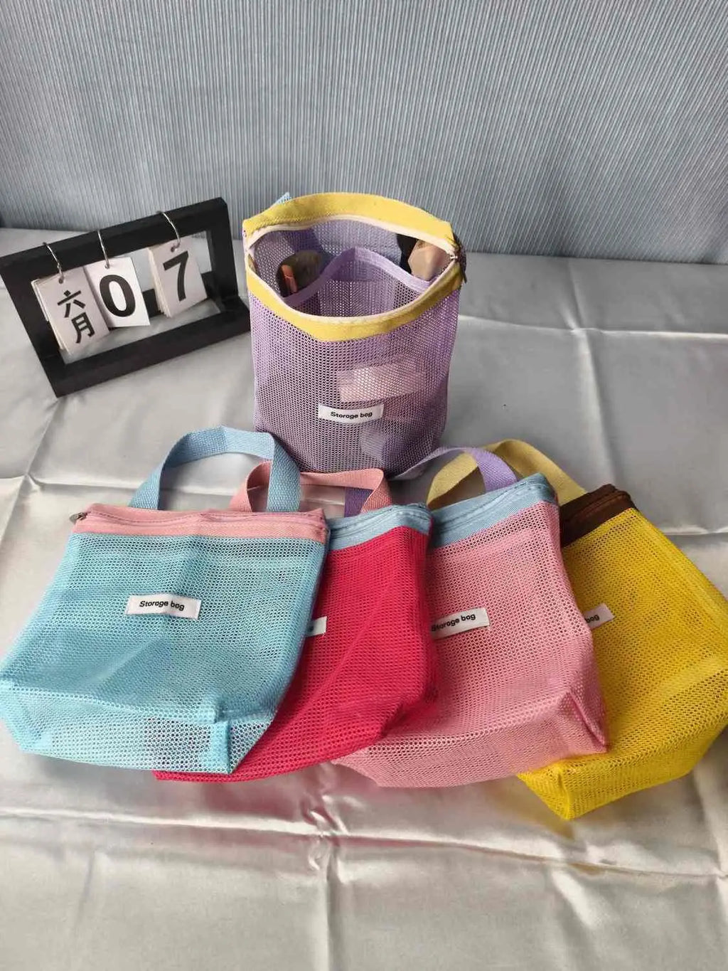 💄👜 Bolsa Cosmética Plegable de Malla para Maquillaje y Viaje 🌈✨